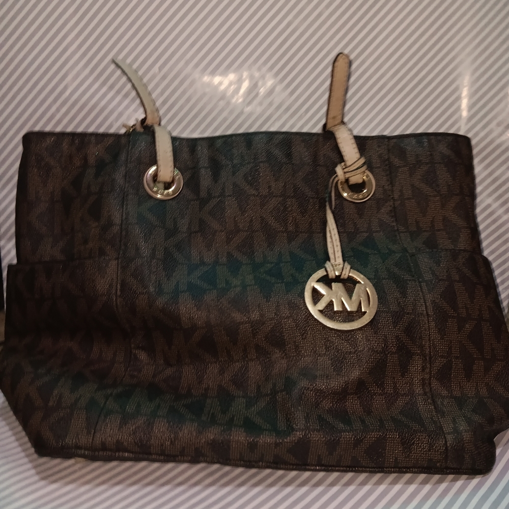 Michael Kors Leather Bag